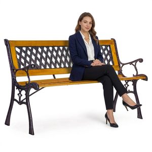Drewniana ławka ogrodowa z żeliwnymi nogami, ażurowy design, odporna na warunki atmosferyczne, maksymalne obciążenie